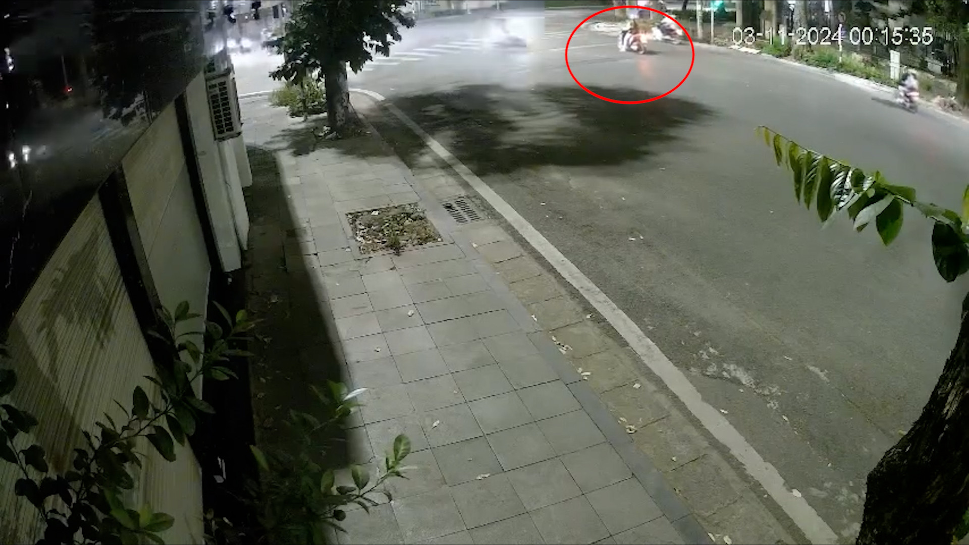 o to vuot den do.00_26_55_05.Still005.jpg