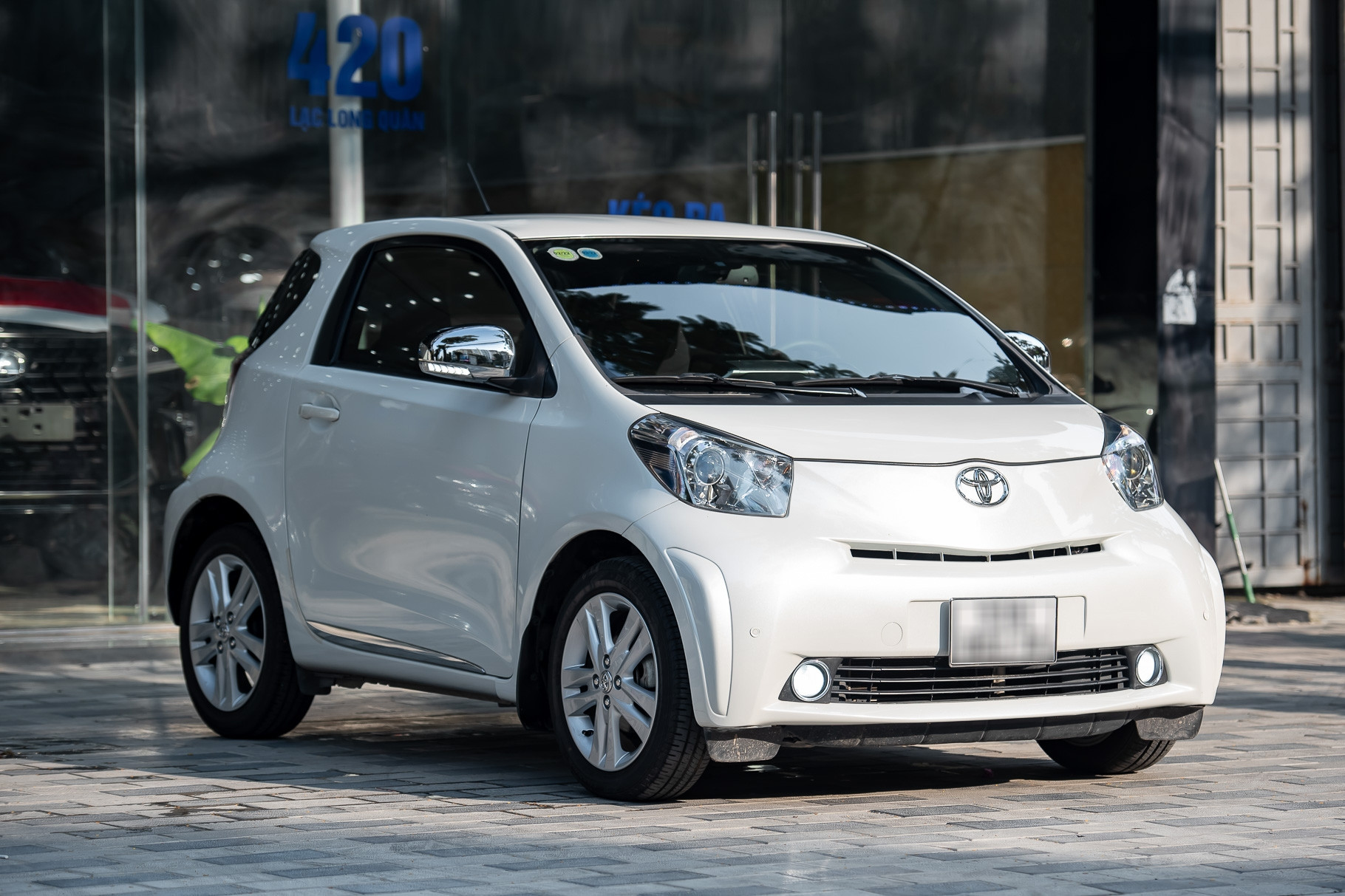 Xe cỏ Toyota iQ 2013 rao bán giá ngang Mazda 6 2024 dù “nghèo” trang bị