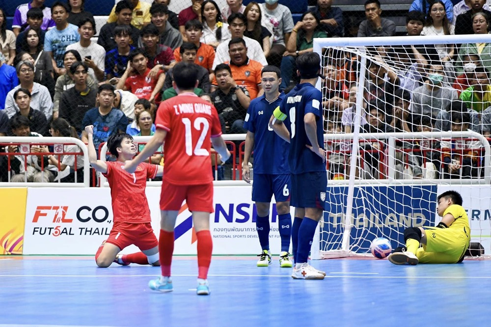 futsal viet nam vs thai lan 4.jpg