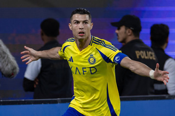 Ronaldo lập công, Al Nassr thắng to ở Cúp C1 châu Á