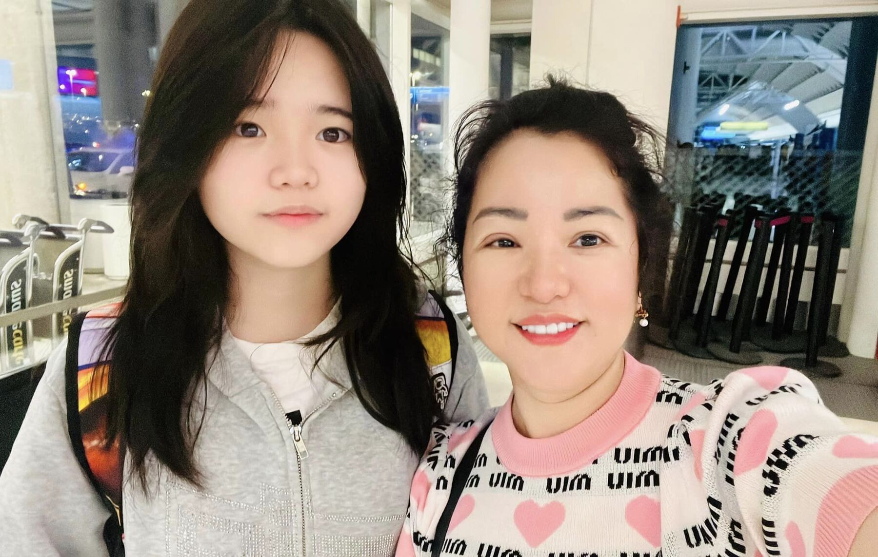 Thuy Nga va con gai Nguyet Cat (1).jpg