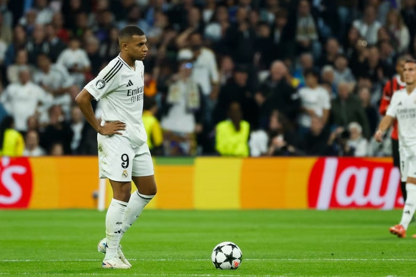 Mbappe bất mãn HLV Ancelotti, muốn là số 1 ở Real Madrid