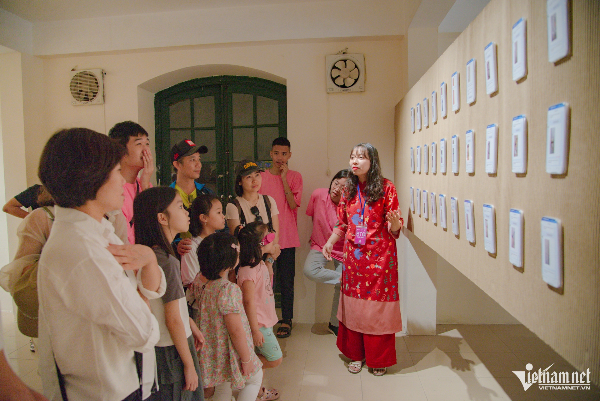 W-3 Triển lãm Chèo Méo.jpg