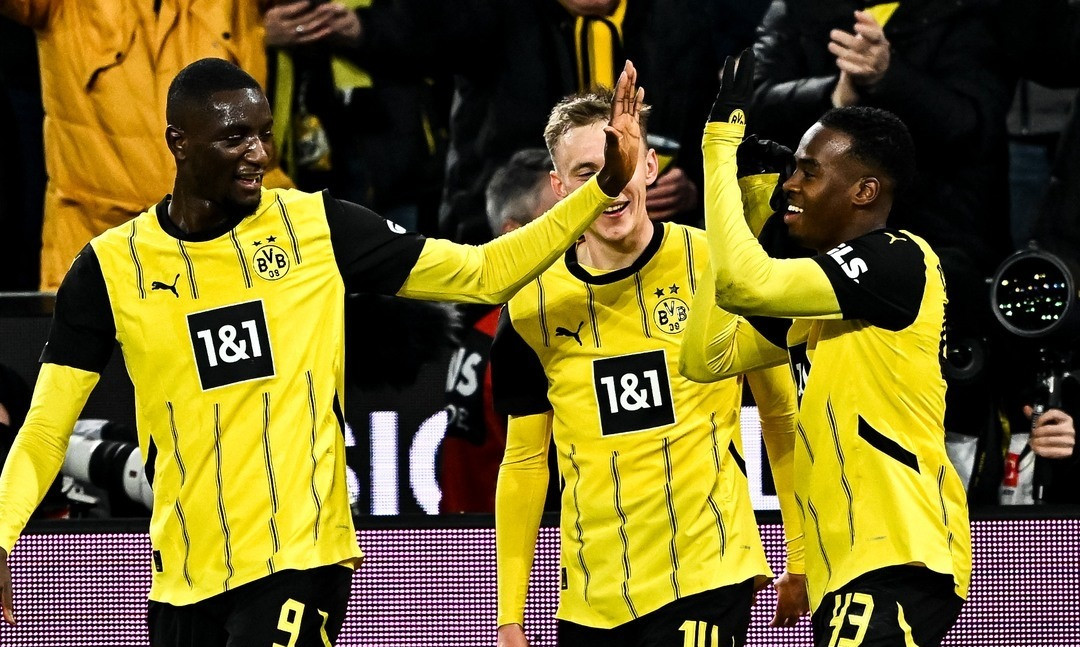 Dortmund 1 1 bayern munich 1.jpg