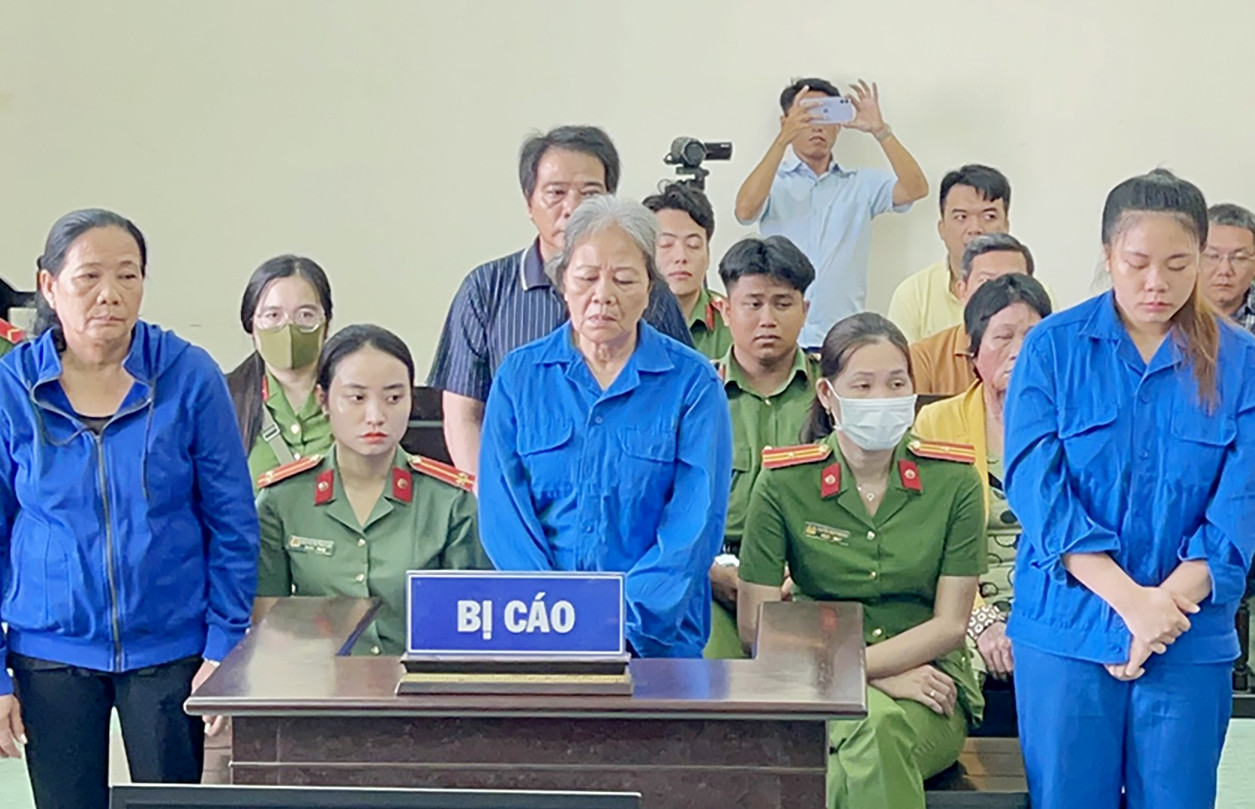 Những vụ cả nhà vào tù vì chống người thi hành công vụ