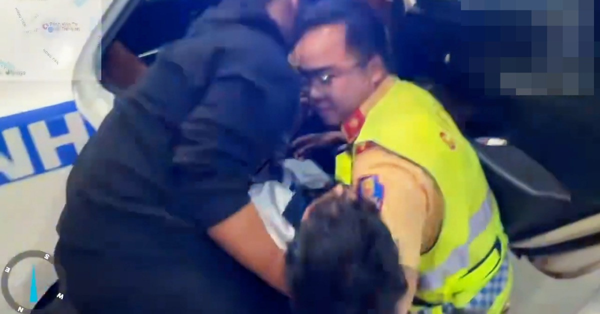 Sequence 02.00_00_35_23.Still003.jpg