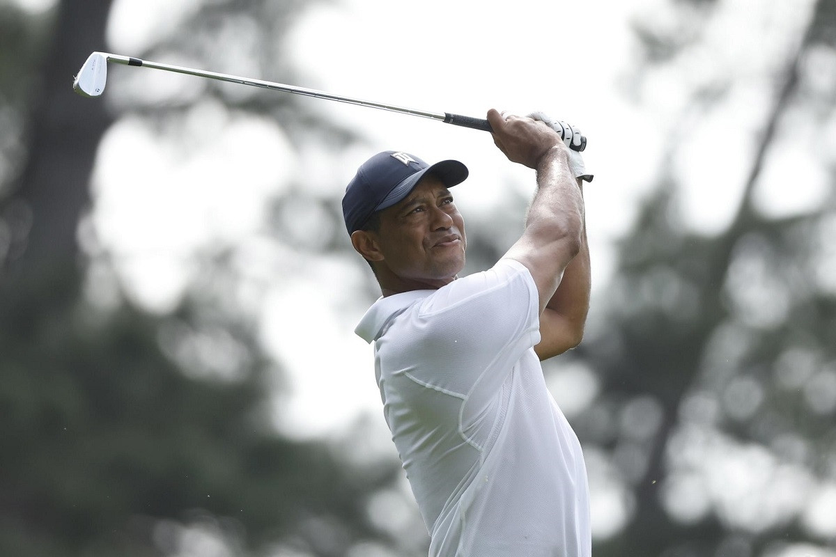 Vòng 2 The Masters: Trang sử mới của Tiger Woods