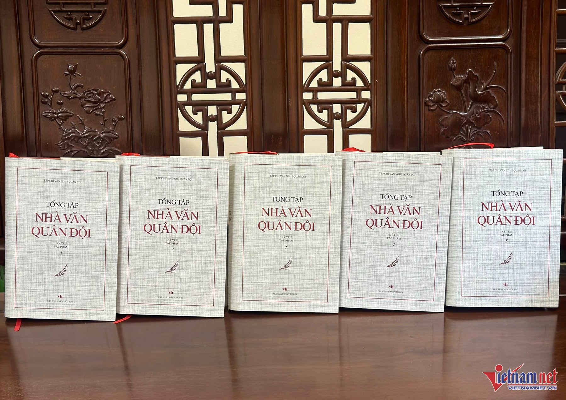 W-Bìa sách nhà văn quân đội.jpg