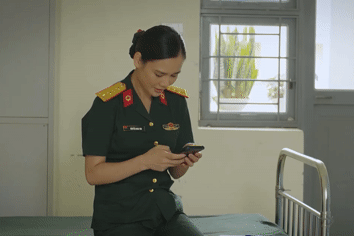 'Không thời gian' tập 8: Đại úy Thu tỏ tình với thủ trưởng