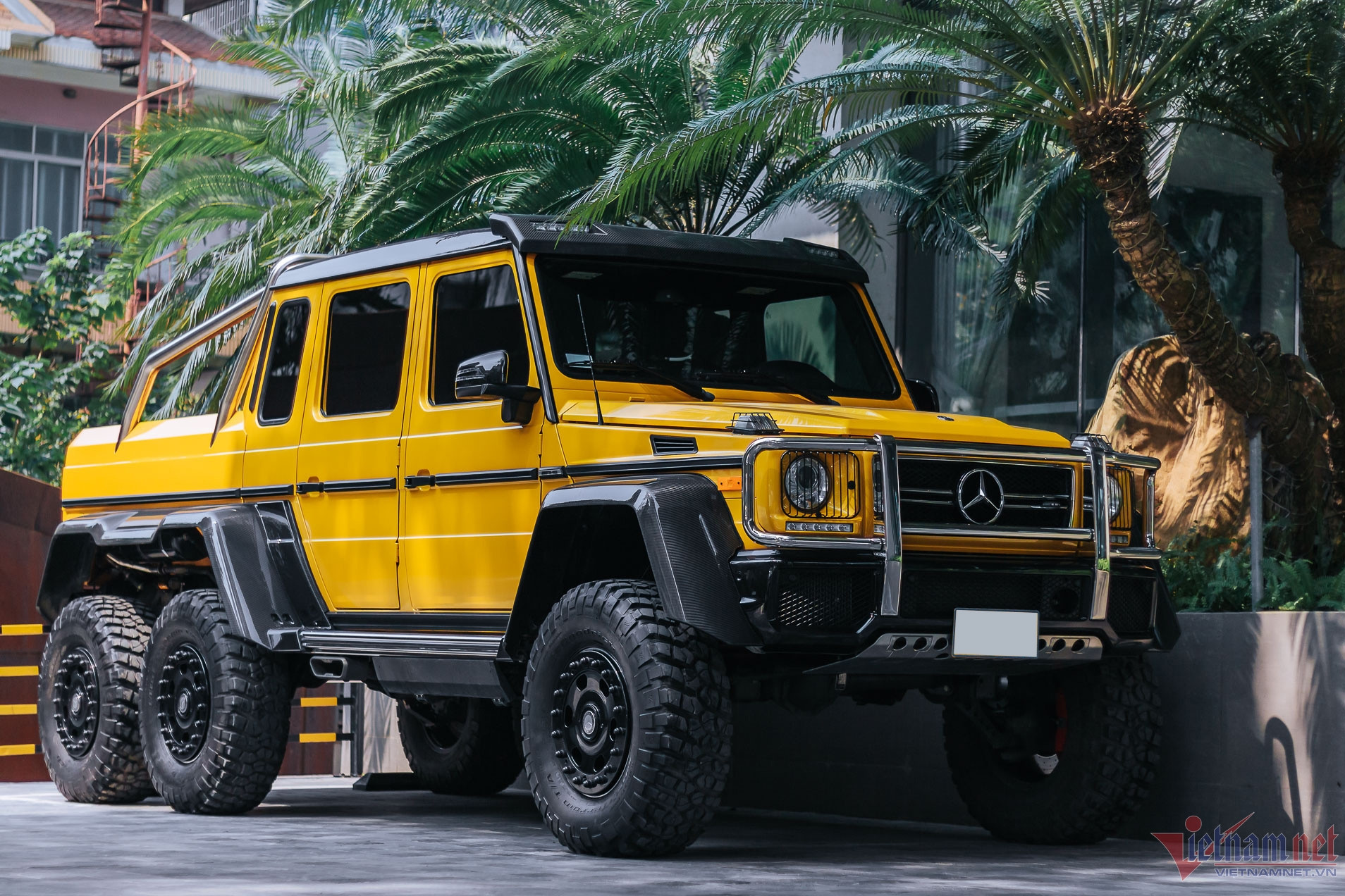 Siêu bán tải Mercedes-AMG G 63 6×6 giá triệu USD bất ngờ từ Lào trở lại Việt Nam