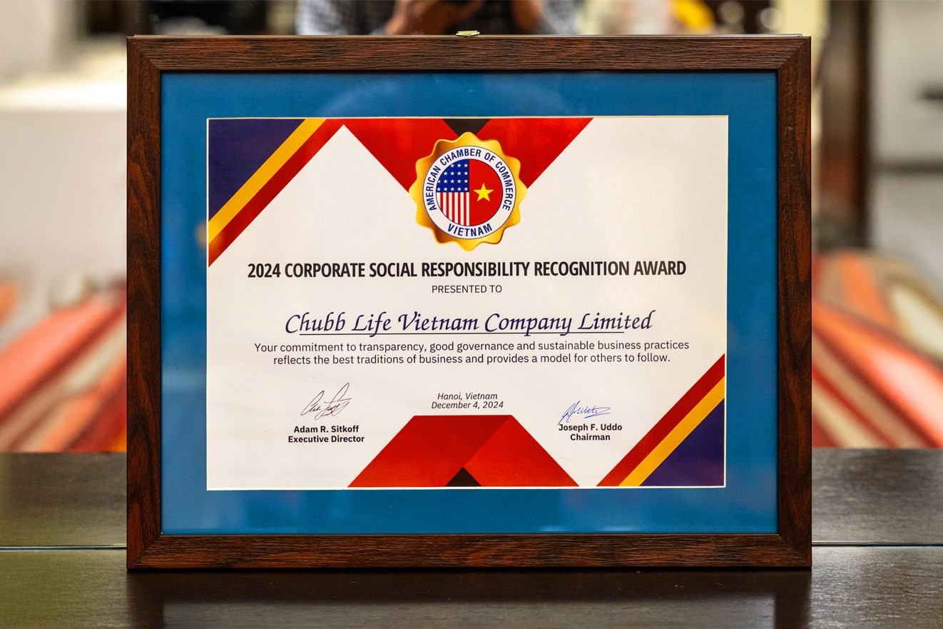 Chubb Life Việt Nam nhận giải thưởng CSR từ AmCham