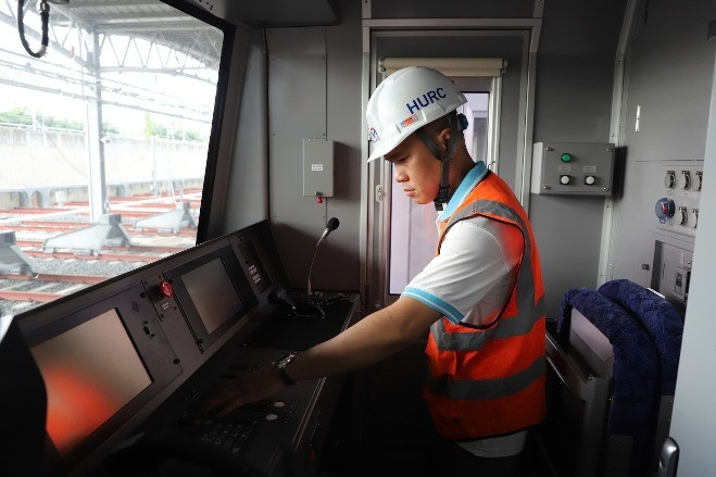 Metro số 1 chạy thử gần 2.000 chuyến trước khi đón khách vào 22/12