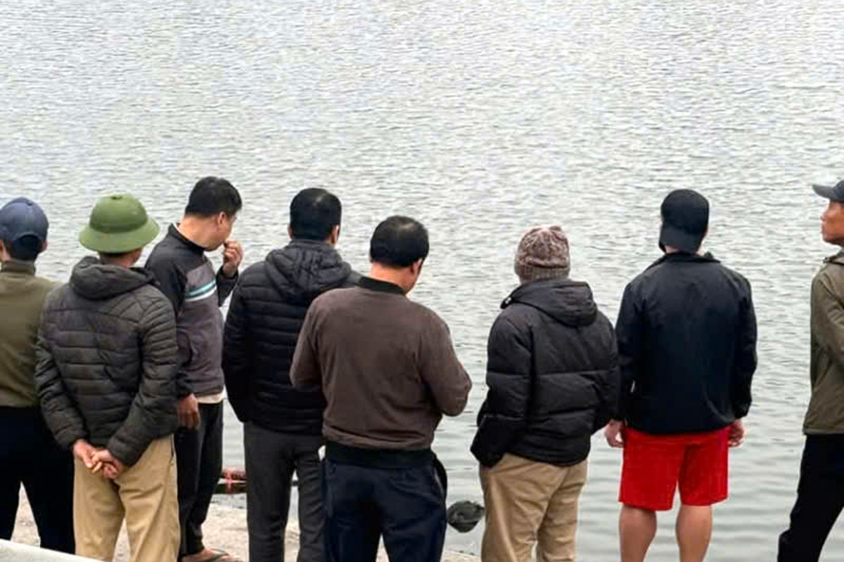 Bản tin chiều 12/12: Phát hiện cô gái tử vong tại hồ Văn Chương ở Hà Nội