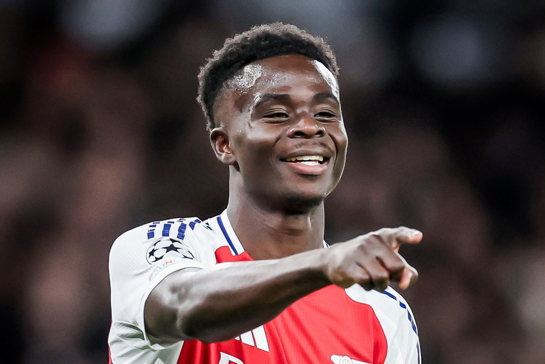 Bukayo Saka rực sáng, Arsenal đè bẹp Monaco