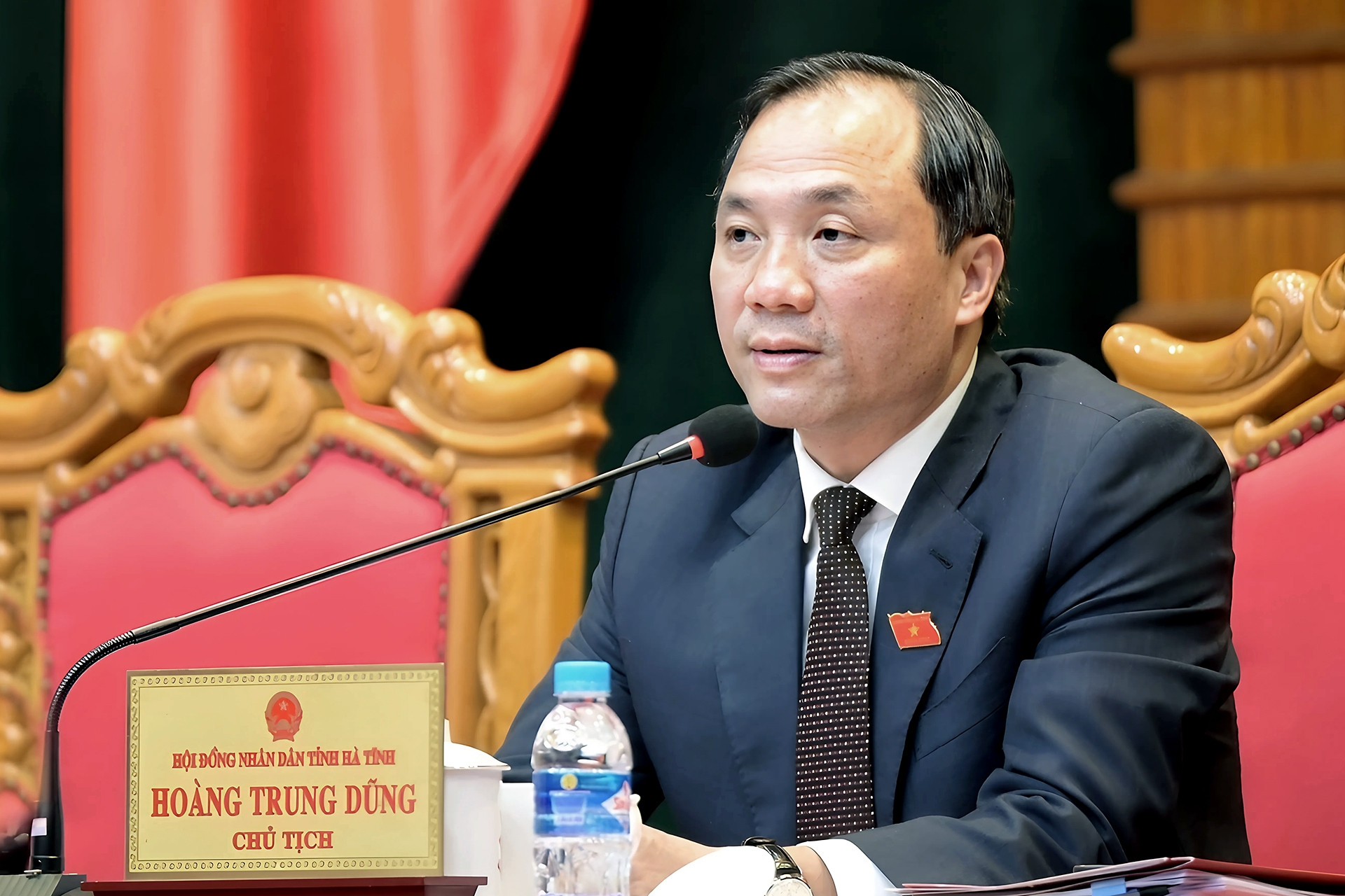Nhiều xã ở Hà Tĩnh tách, nhập về 3 huyện