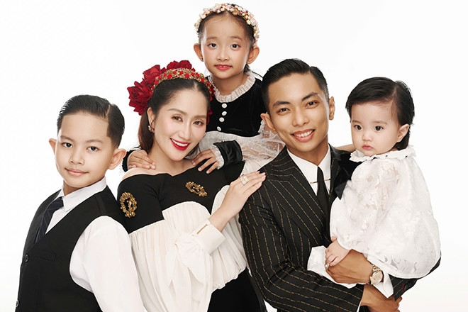 Phan Hiển tiết lộ bí quyết hâm nóng tình cảm với Khánh Thi sau 2 năm cưới