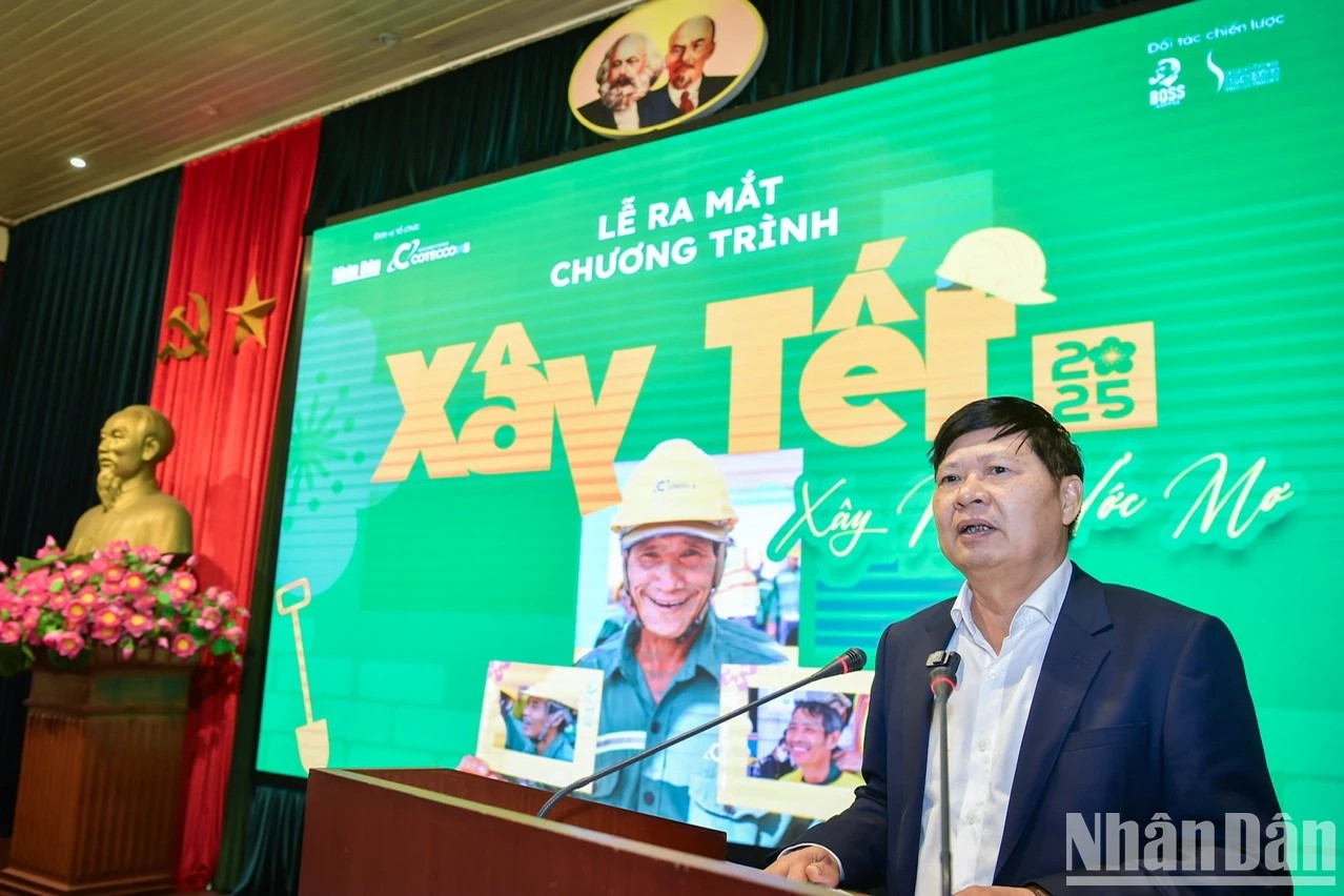 Trao tặng 18.500 phần quà cho công nhân 