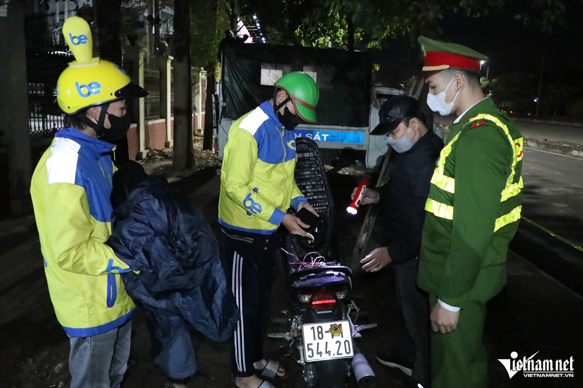 W-canh sat 141 chuong my 2 copy.jpg