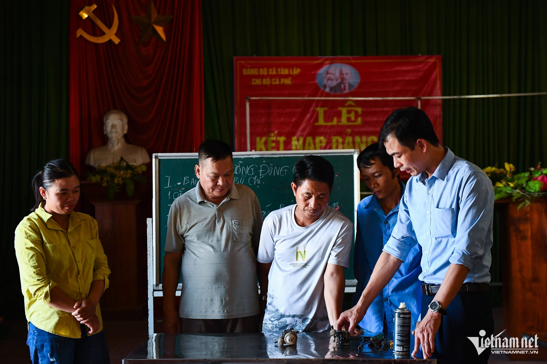 W-dao tao nghe giam ngheo.jpg