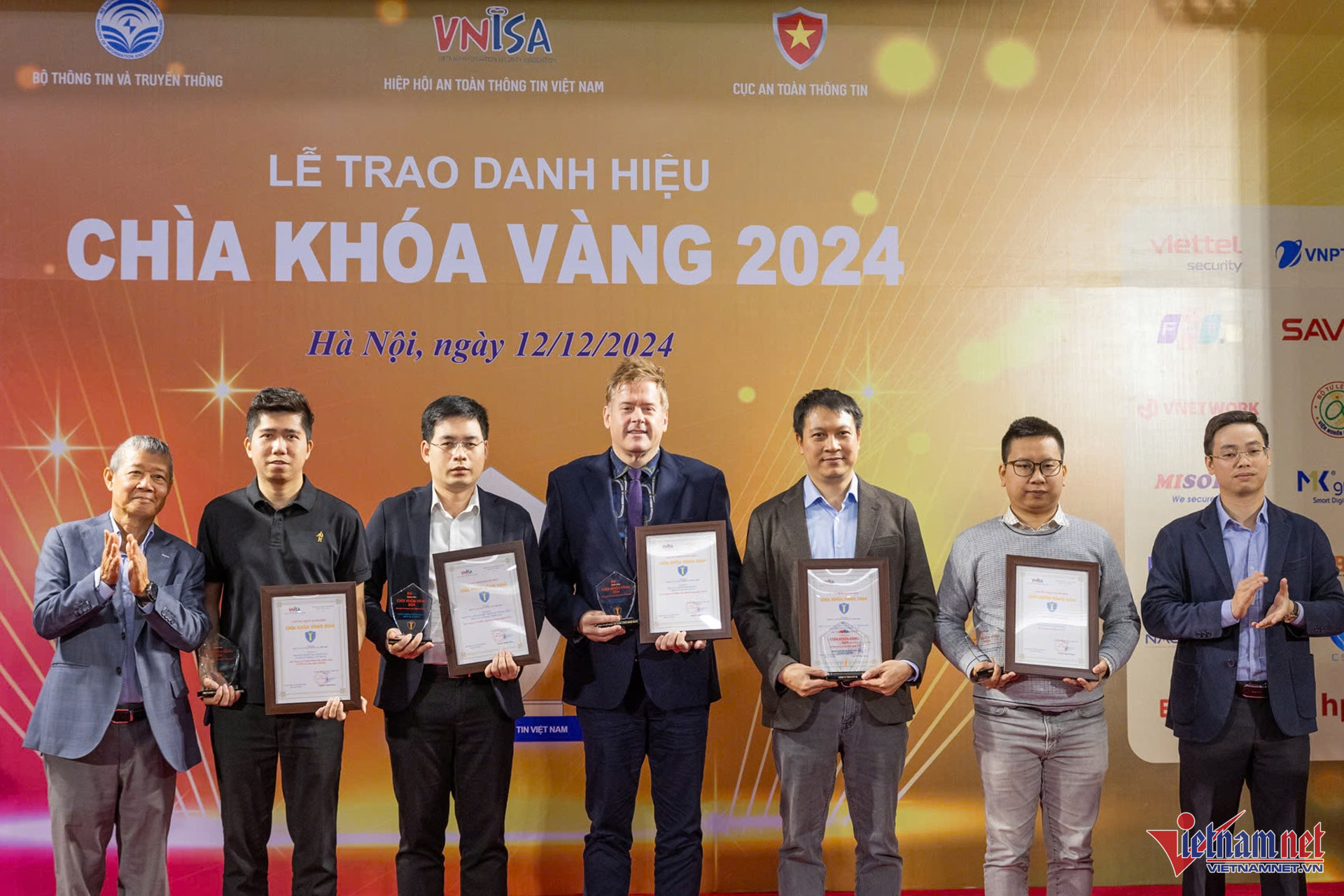 W-doanh nghiep an toan thong tin mang tieu bieu 2024 1.jpg