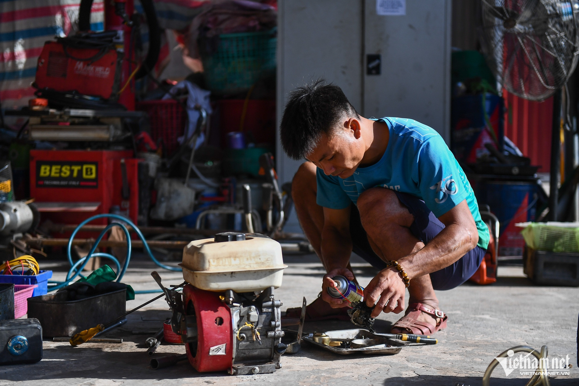 W-giam ngheo lao dong.jpg