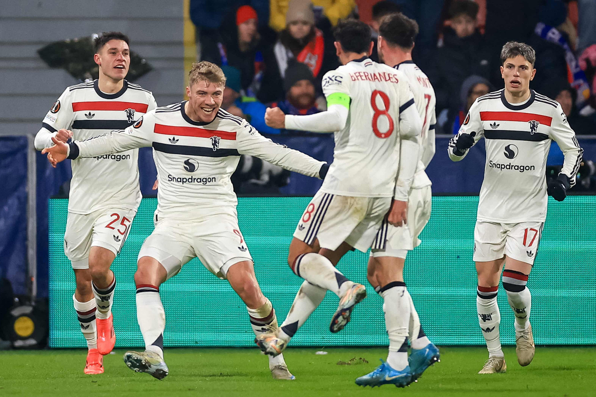 EPA. Hojlund MU Plenz 2 1.jpg