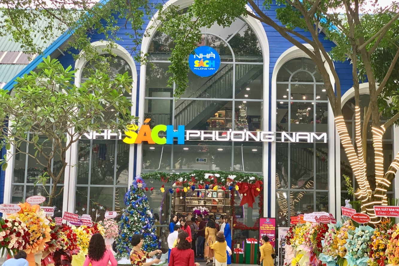 Toàn cảnh vườn sách Bình Phú