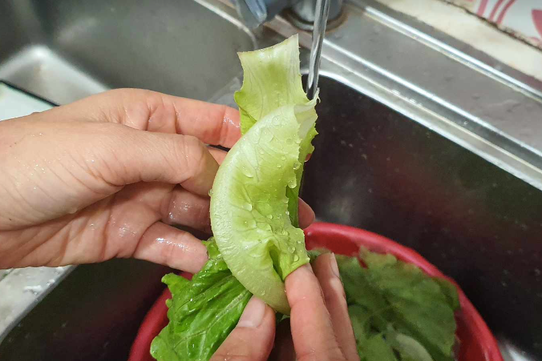 Rửa rau sống sao cho sạch - đơn giản nhưng không phải ai cũng biết