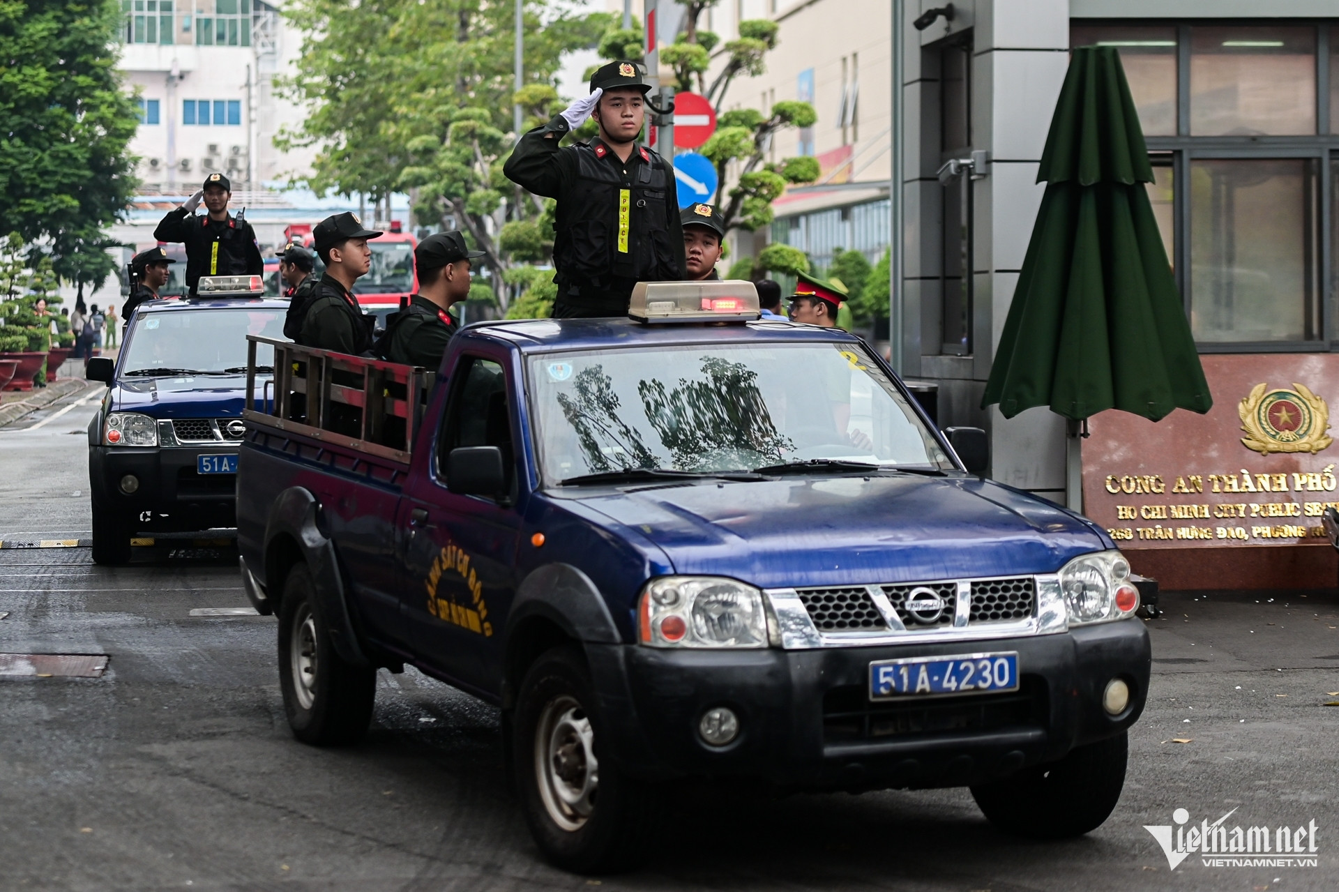 w cong an tphcm nguyen hue 23 52285.jpg