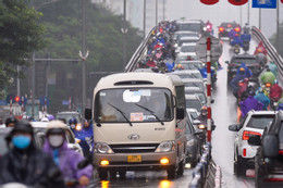 Hà Nội cấm phương tiện gây ô nhiễm: Việc không thể chậm trễ, cần trợ giá xe điện