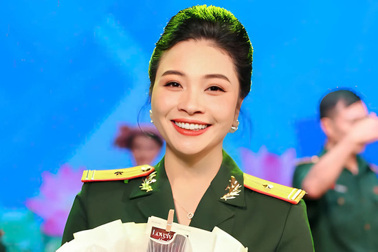 Nỗi niềm sâu kín của nữ thiếu tá xinh đẹp hay đóng phim lên sóng giờ vàng VTV