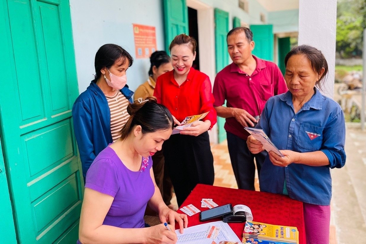 Thanh Hoá đưa chính sách BHXH, BHYT đến với đồng bào dân tộc thiểu số