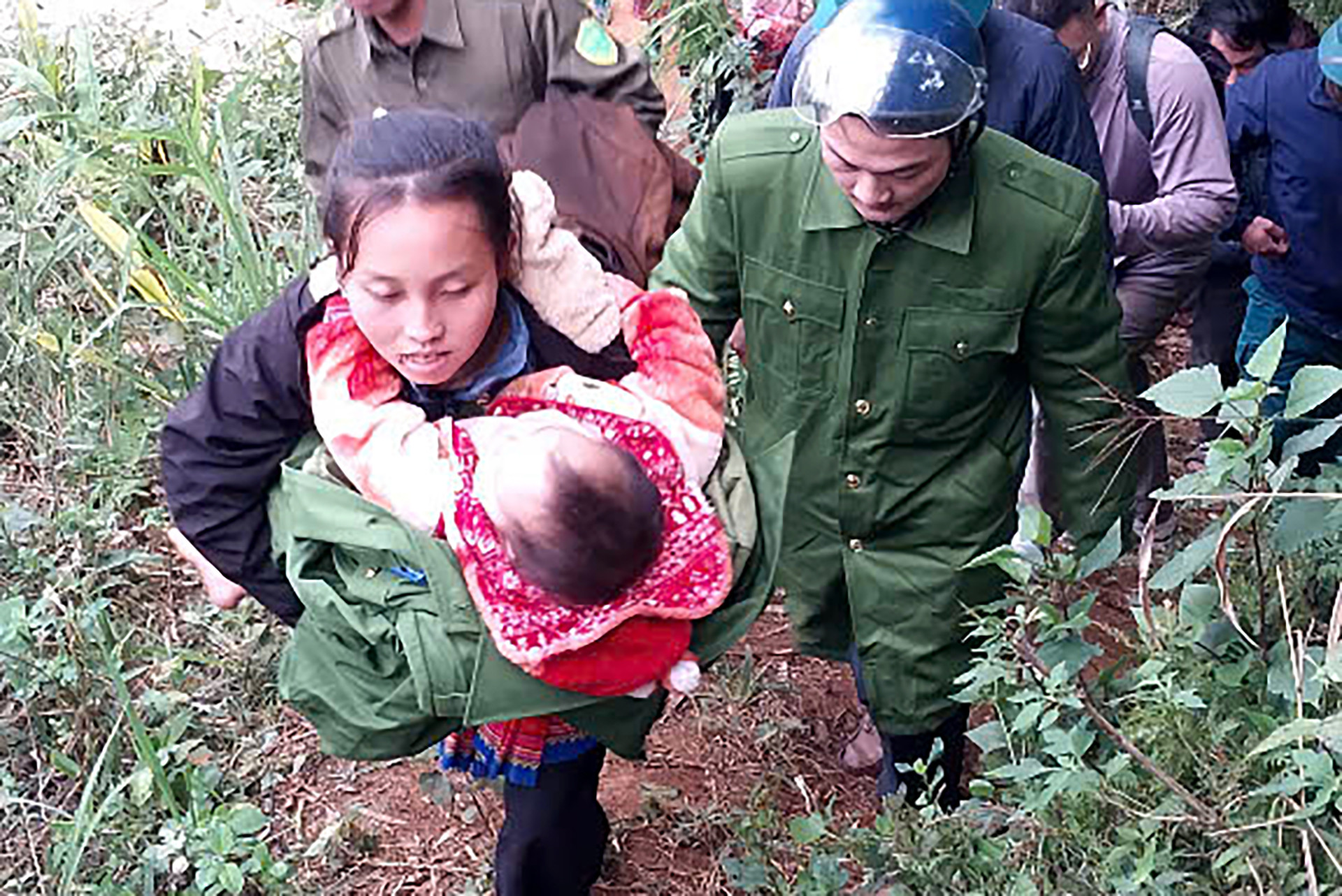 tim kiem chau be 2.jpg