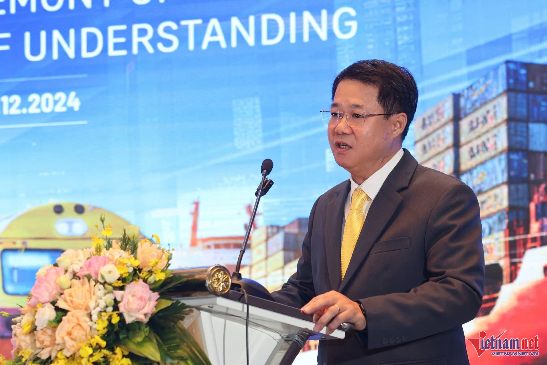 W-ong Nguyen Truong Giang Vietnam Post 1.jpg