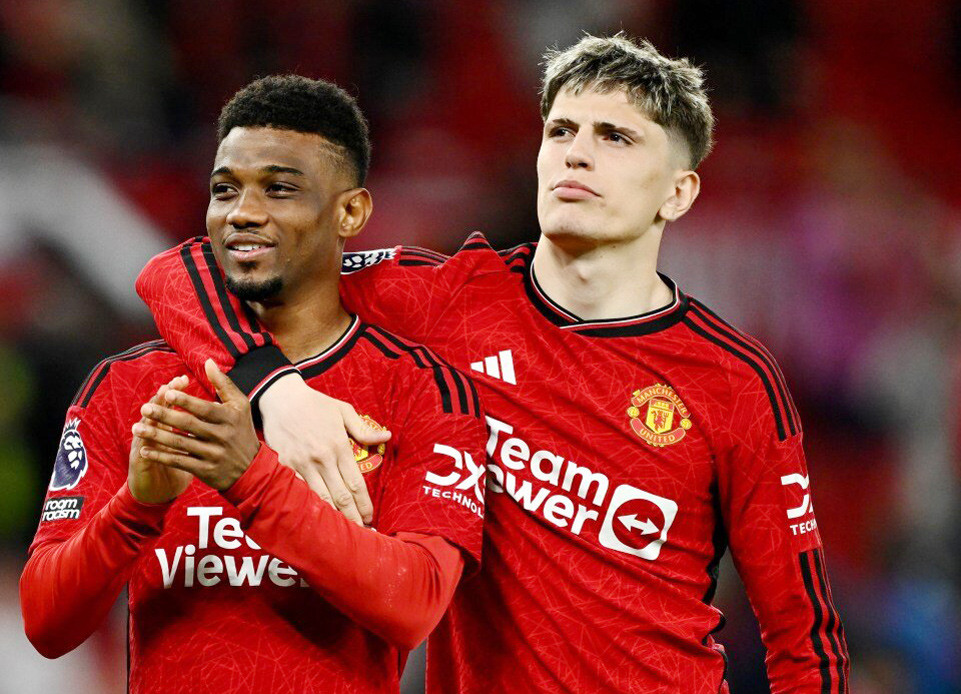 www_thesun_co_uk the sun 22 23 starting xi bb072d4d 71f7 4d75 84ae 4f2b5a3e6a30.jpg