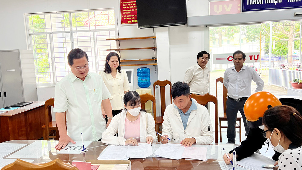 cải cách hành chính an giang.jpg