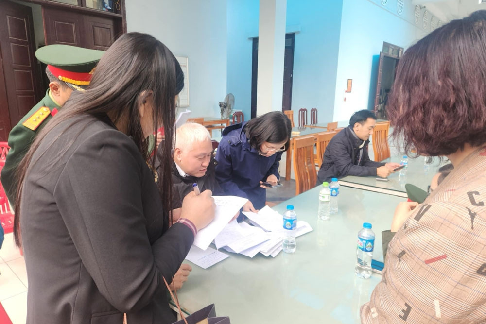 Người thân đã đến nhận nạn nhân vụ cháy tại Hà Nội