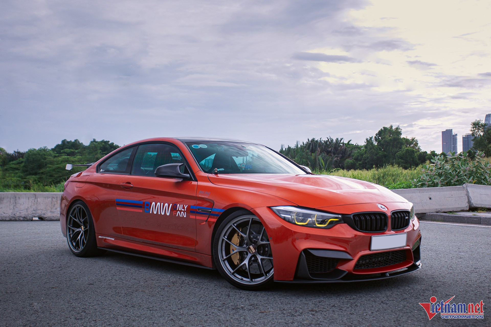 W-bmw m4 17.jpg