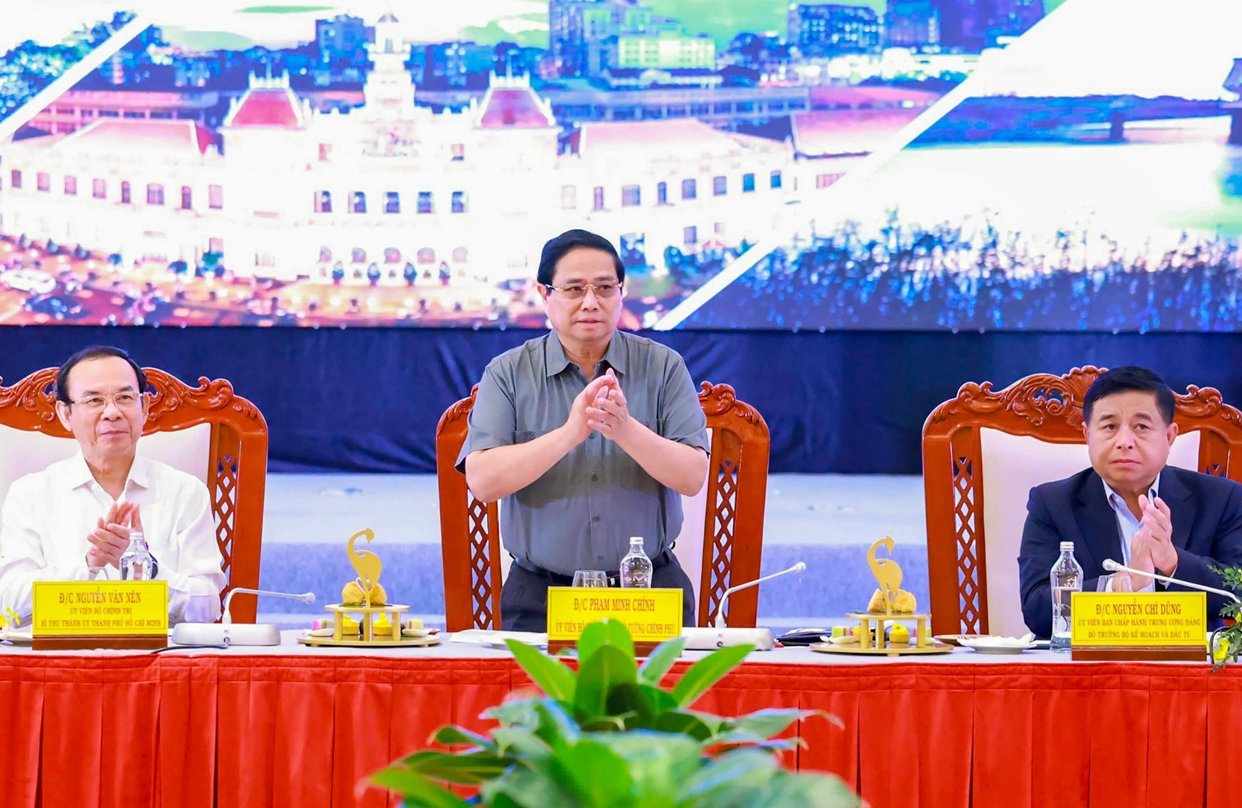 Thủ tướng: Xóa điểm nghẽn, đưa vùng Đông Nam Bộ tăng trưởng 