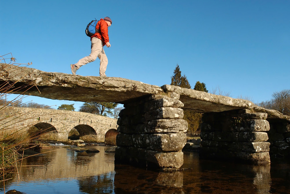 Lợi ích khó ngờ từ việc điều chỉnh kiểu đi bộ khác thông thường anh di bo.jpg