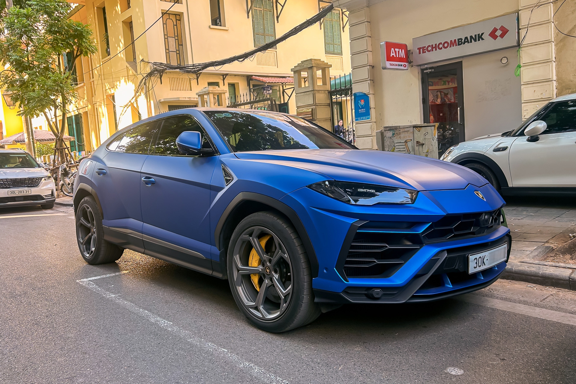 Đi 6.000 km, siêu SUV Lamborghini Urus 2022 'hét' giá đắt hơn xe mới 3,6 tỷ