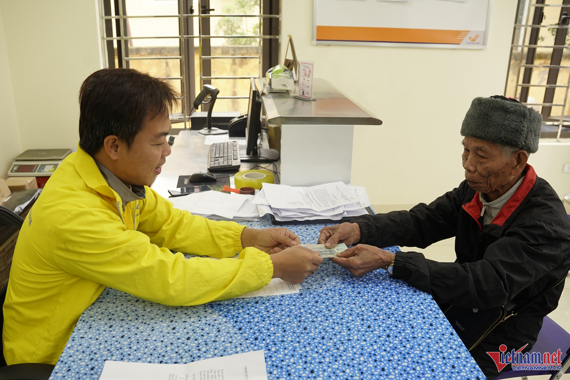 W-chi tra tro cap 3 1.jpg