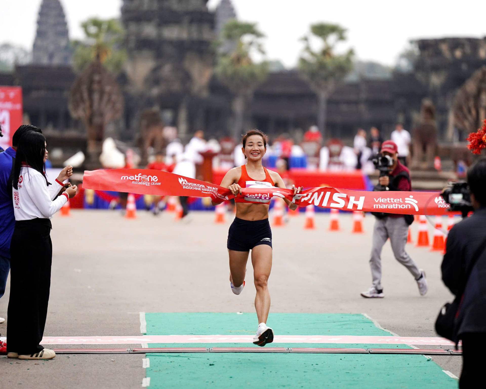 Nguyen Thi Oanh.jpg