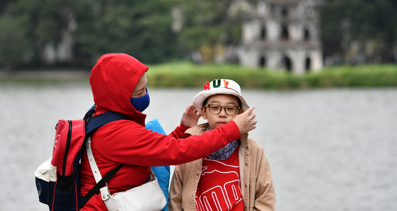 Thời tiết Hà Nội 3 ngày tới: Không khí lạnh lệch đông, đêm rét nhất 13 độ