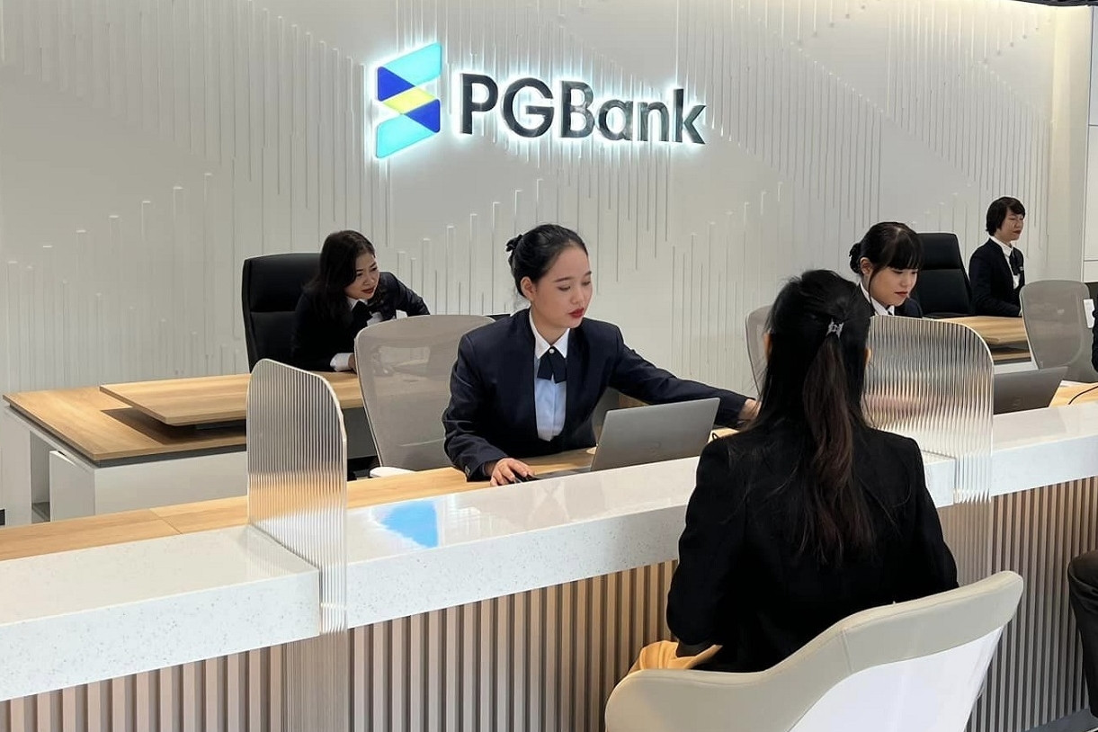 Cả kho ô tô mới thế chấp vay PGBank, rủi ro tuồn bán xe ra không ai biết