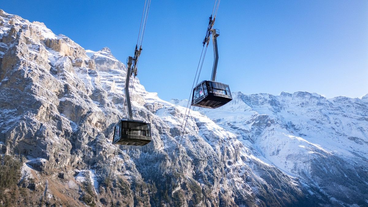 Tuyến cáp treo dốc nhất thế giới đưa khách lên núi chỉ trong 4 phút cable car  080.jpg