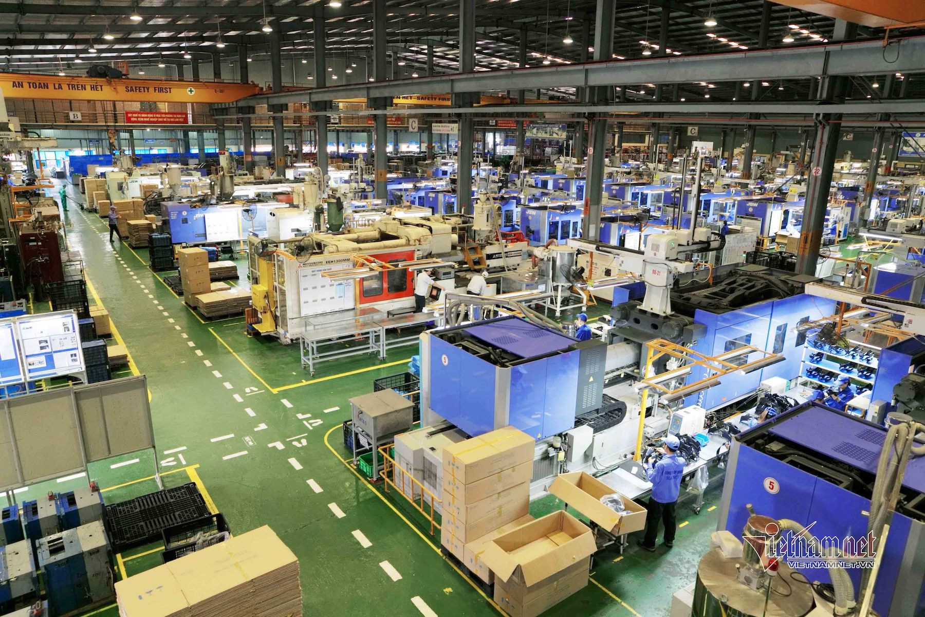 nhua ha noi tham vong nang tam san pham made in vietnam trong chuoi cung ung toan cau 1.jpg