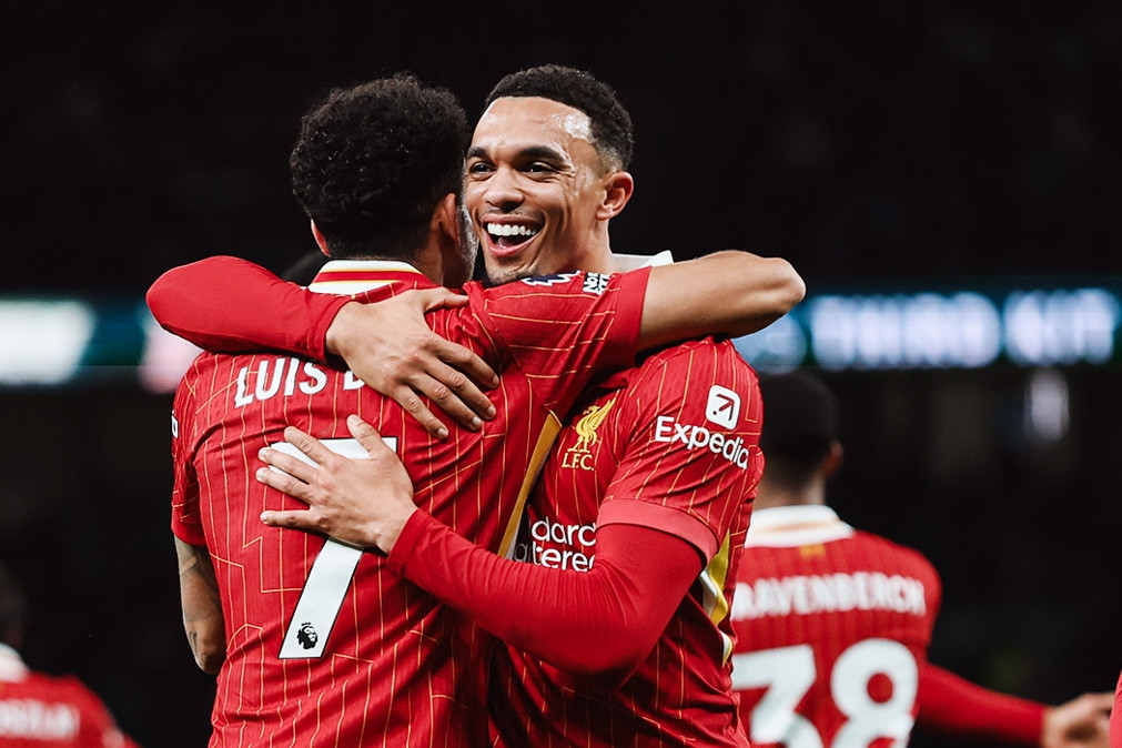 Trực tiếp Tottenham 1-5 Liverpool: Salah lập cú đúp (H2)