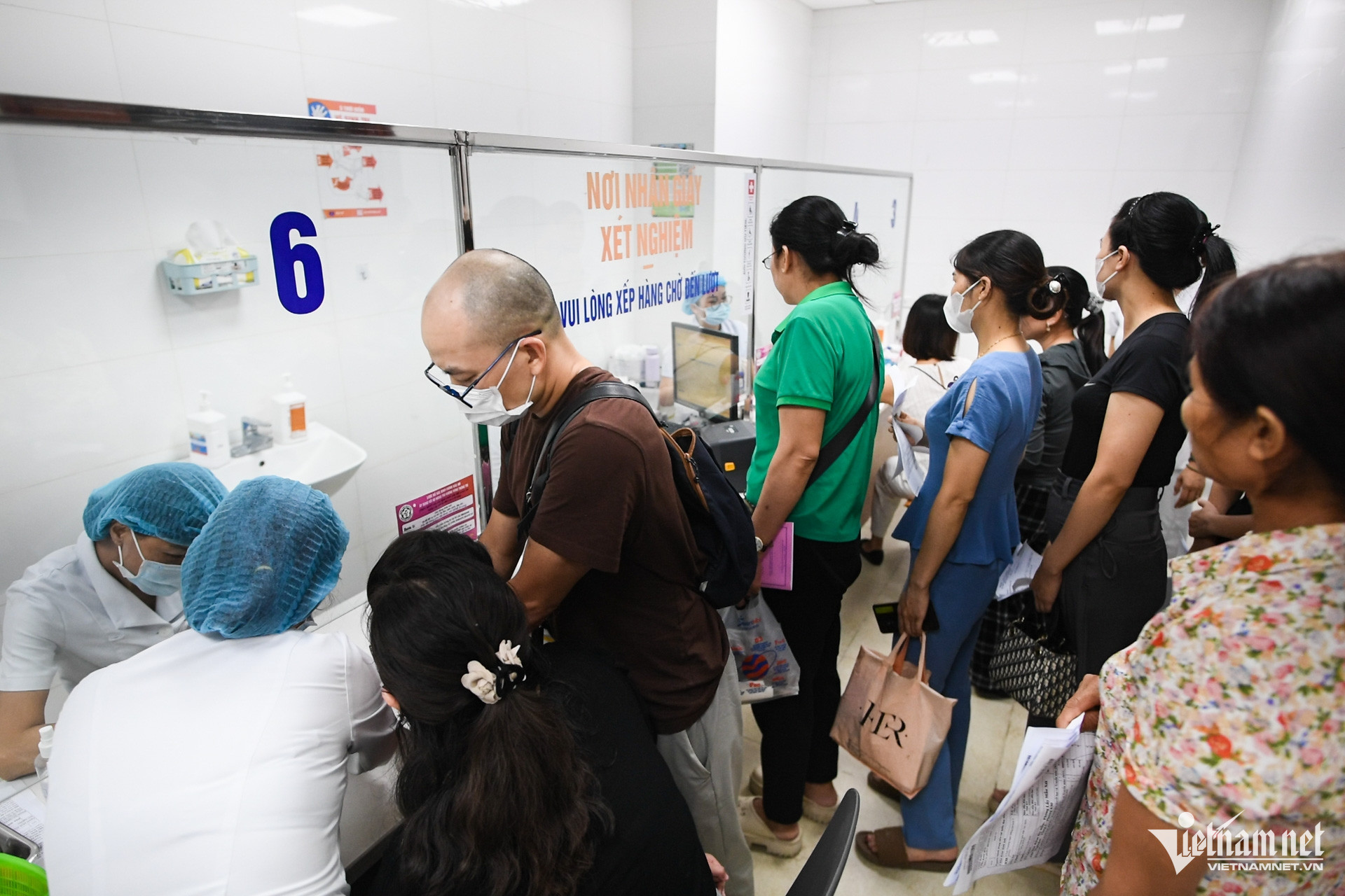 benh vien bach mai.jpg