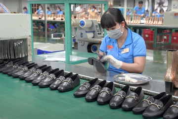 Ngành da giày Việt Nam phục hồi mạnh mẽ sau dịch, xuất khẩu gần 49 tỷ đô